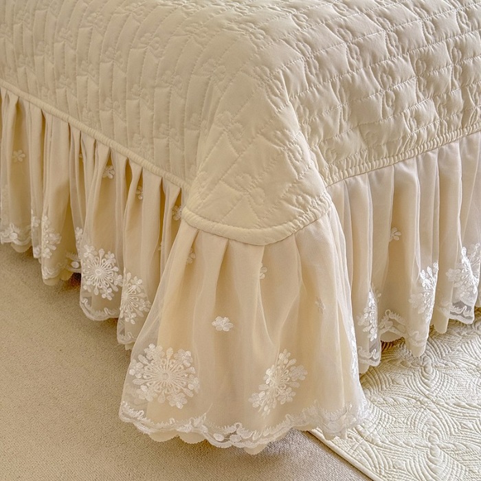 91家纺网 家纺一手货源 找家纺 苏米娜家纺2025春夏新品韩版甜美公主风全棉双层纱水洗棉床盖四件套刺绣针织棉双层纱纯棉棉麻全棉少女心夹棉床裙款夏被款床盖四件套 幻蝶-奶油白