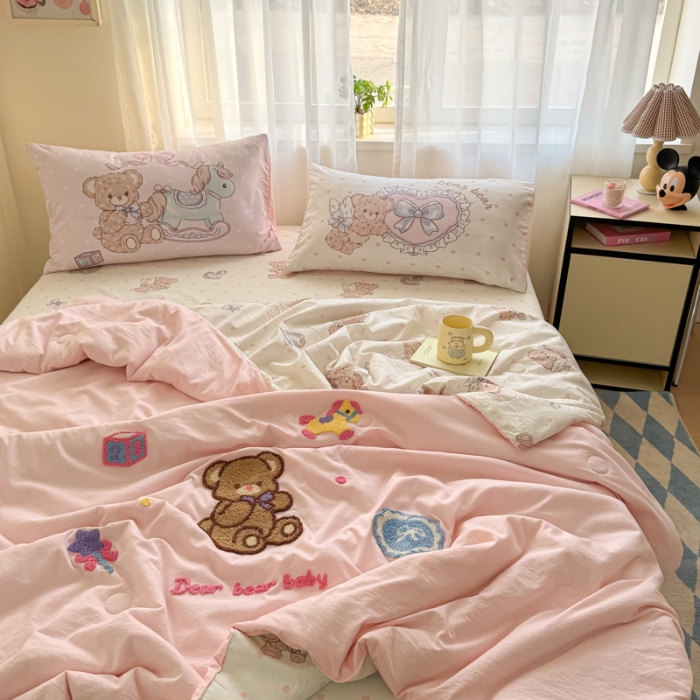 91家纺网 家纺一手货源 找家纺 左视觉  小清新卡通被子拍摄赏析