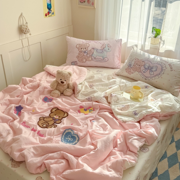 91家纺网 家纺一手货源 找家纺 左视觉  小清新卡通被子拍摄赏析