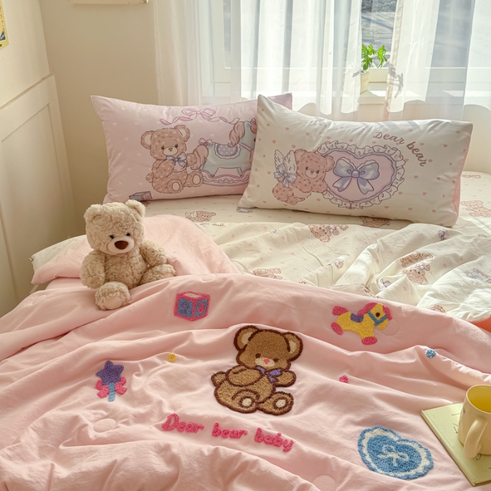 91家纺网 家纺一手货源 找家纺 左视觉  小清新卡通被子拍摄赏析