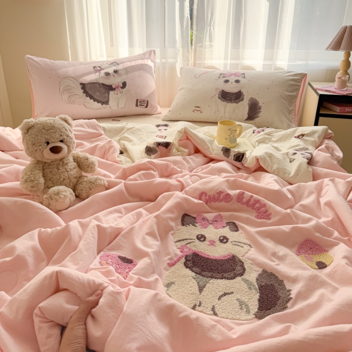 91家纺网 家纺一手货源 找家纺 左视觉  小清新卡通被子拍摄赏析