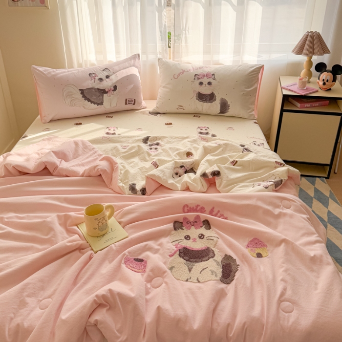 91家纺网 家纺一手货源 找家纺 左视觉  小清新卡通被子拍摄赏析