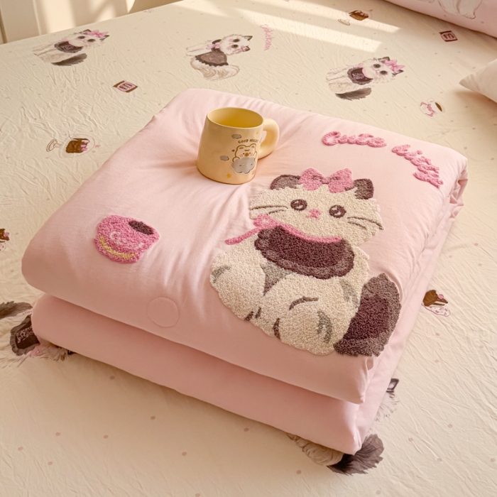 91家纺网 家纺一手货源 找家纺 左视觉  小清新卡通被子拍摄赏析