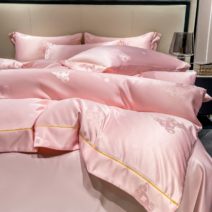 91家纺网 家纺一手货源 找家纺 （总）（总）经年 2025新款潮流熊60S贡缎提花水洗真丝冰丝天丝四件套直播爆款