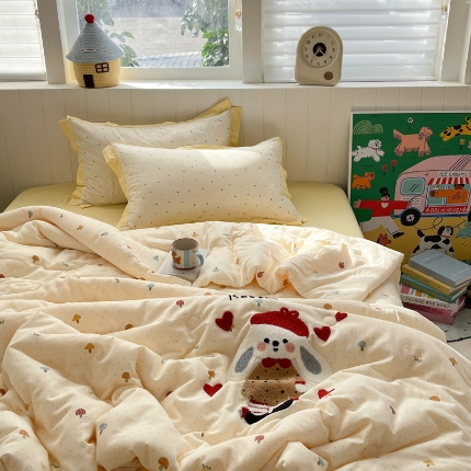 91家纺网 家纺一手货源 找家纺 左视觉  小清新卡通套件拍摄赏析