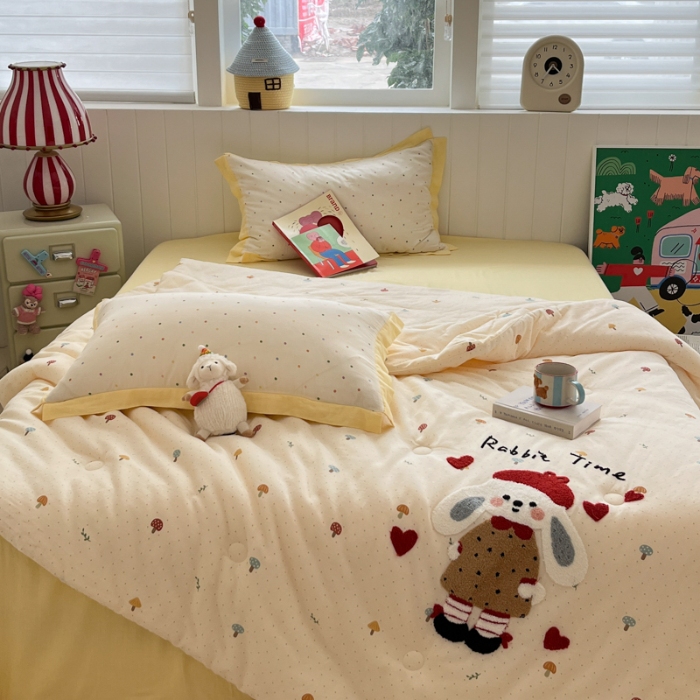 91家纺网 家纺一手货源 找家纺 左视觉  小清新卡通套件拍摄赏析