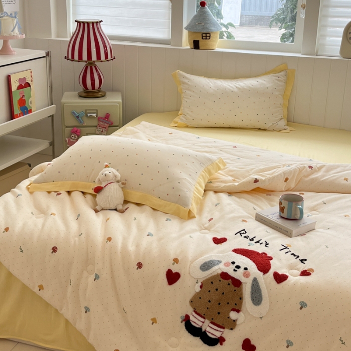 91家纺网 家纺一手货源 找家纺 左视觉  小清新卡通套件拍摄赏析