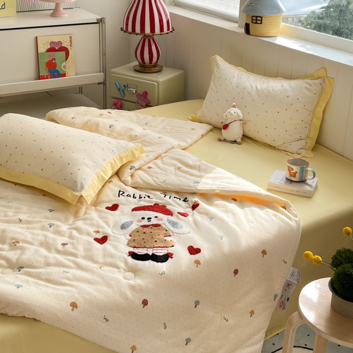 91家纺网 家纺一手货源 找家纺 左视觉  小清新卡通套件拍摄赏析