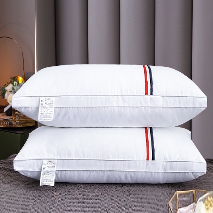 91家纺网 家纺一手货源 找家纺 兴丝露枕芯 全棉羽丝绒枕芯 羽丝枕 全棉枕芯 全棉彩条枕 婚庆枕头 中高枕 