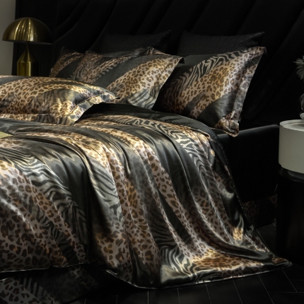 91家纺网 家纺一手货源 找家纺 【蒂梵熙家纺】2025新款夏季高端轻奢丝滑裸睡丝绸四件套冰丝豹纹水洗真丝斑马印花天丝四件套床上用品