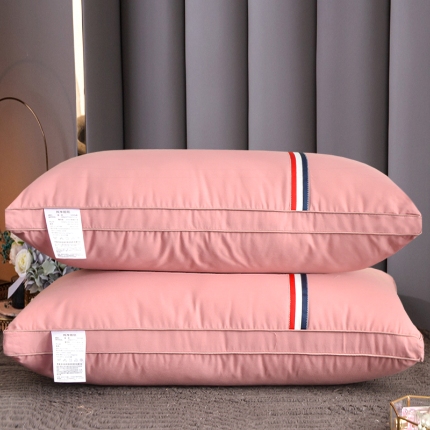 91家纺网 家纺一手货源 找家纺 兴丝露枕芯 全棉羽丝绒枕芯 羽丝枕 全棉枕芯 全棉彩条枕 婚庆枕头 中高枕 