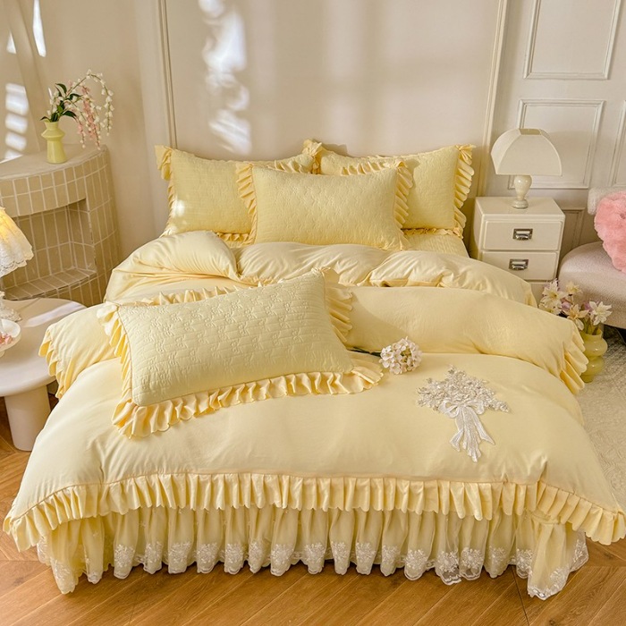 91家纺网 家纺一手货源 找家纺 漫布云家纺2025春夏新品韩版甜美公主风超柔水洗棉床盖四件套刺绣针织棉双层纱纯棉棉麻全棉少女心夹棉床裙款夏被款床盖  花夕-嫩黄 