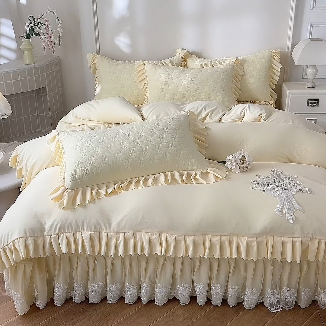 91家纺网 家纺一手货源 找家纺 漫布云家纺2025春夏新品韩版甜美公主风超柔水洗棉床盖四件套刺绣针织棉双层纱纯棉棉麻全棉少女心夹棉床裙款夏被款床盖  花夕-嫩黄 