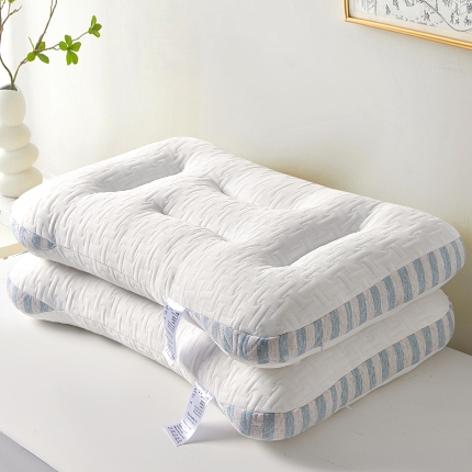 91家纺网 家纺一手货源 找家纺 兴丝露枕芯 蝴蝶型SPA按摩枕 羽丝枕 羽丝绒定型枕 成人枕