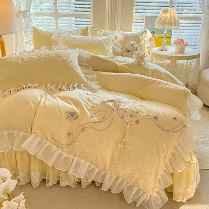 91家纺网 家纺一手货源 找家纺 苏米娜家纺2025春夏新品韩版甜美公主风全棉双层纱水洗棉床盖四件套刺绣针织棉双层纱纯棉棉麻全棉少女心夹棉床裙款夏被款床盖四件套 幻蝶-婴儿蓝 幻蝶-嫩黄