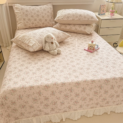 91家纺网 家纺一手货源 找家纺 （总）花边床盖三件套全棉纯棉四季通用夹棉加厚防滑绗缝不起皱床单单件