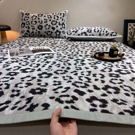 91家纺网 家纺一手货源 找家纺 （总）蝶帕家纺 2025新品A类PE高分子乙纶复合三明治提花冰丝席