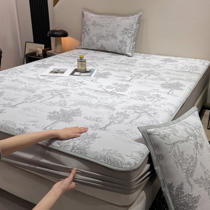 91家纺网 家纺一手货源 找家纺 蝶帕家纺 2025新品A类PE高分子乙纶复合三明治提花冰丝席 林间秘境-灰 床笠