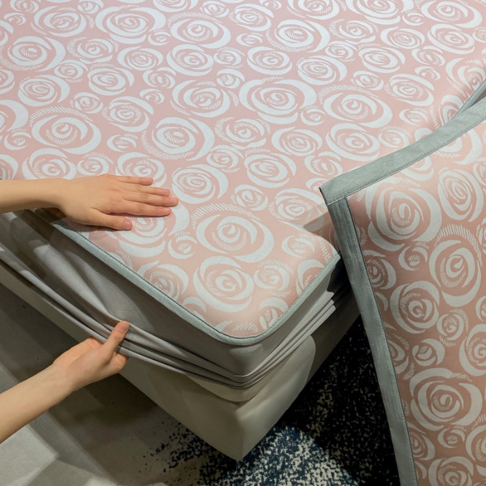 91家纺网 家纺一手货源 找家纺 蝶帕家纺 2025新品A类PE高分子乙纶复合三明治提花冰丝席 玫瑰花海 床笠