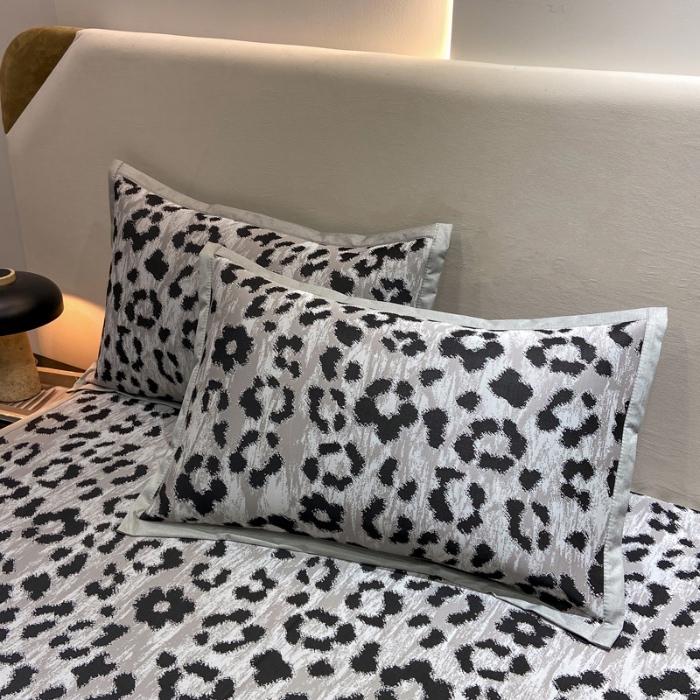 91家纺网 家纺一手货源 找家纺 蝶帕家纺 2025新品A类PE高分子乙纶复合三明治提花冰丝席 豹纹 床席