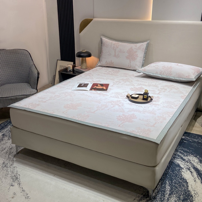 91家纺网 家纺一手货源 找家纺 蝶帕家纺 2025新品A类PE高分子乙纶复合三明治提花冰丝席 林间秘境-粉 床席