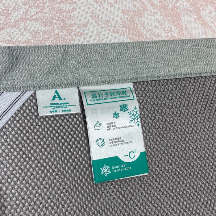 91家纺网 家纺一手货源 找家纺 蝶帕家纺 2025新品A类PE高分子乙纶复合三明治提花冰丝席 林间秘境-粉 床席