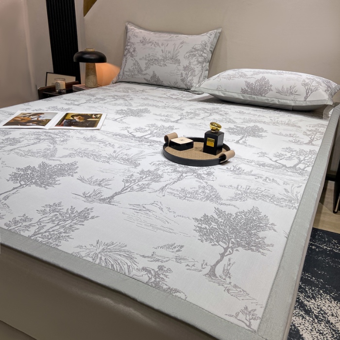 91家纺网 家纺一手货源 找家纺 蝶帕家纺 2025新品A类PE高分子乙纶复合三明治提花冰丝席 林间秘境-灰 床席