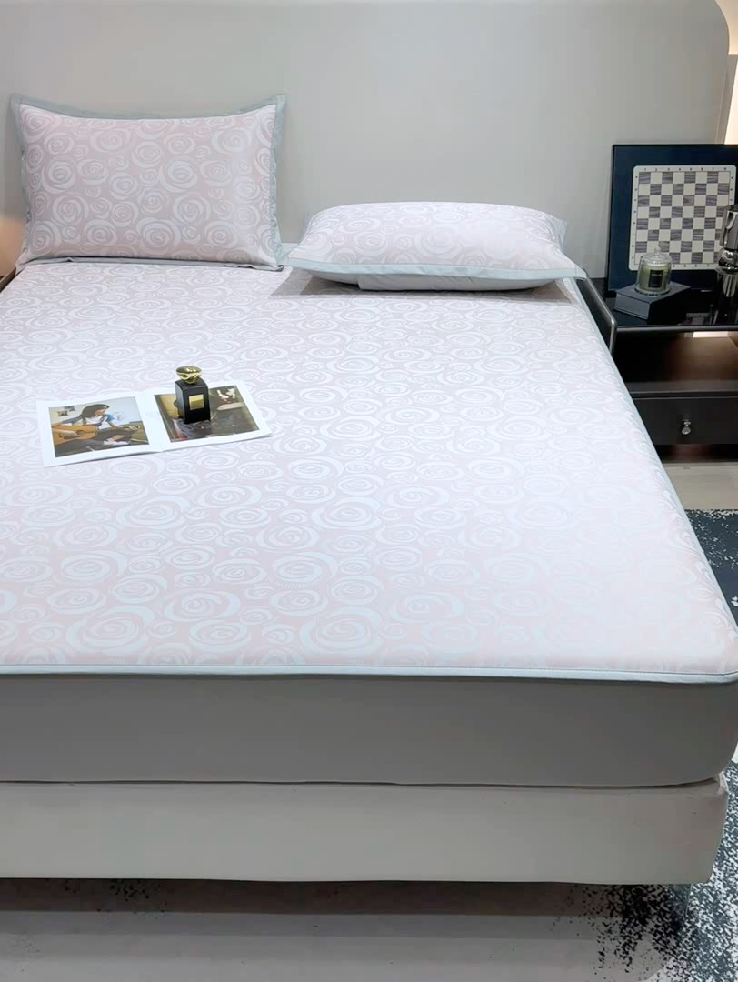 91家纺网 家纺一手货源 找家纺 蝶帕家纺 2025新品A类PE高分子乙纶复合三明治提花冰丝席 玫瑰花海 床笠