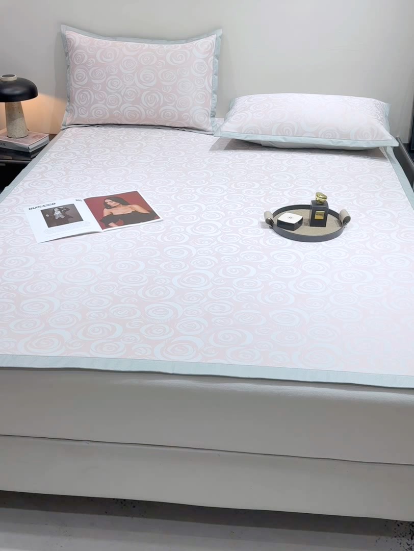 91家纺网 家纺一手货源 找家纺 蝶帕家纺 2025新品A类PE高分子乙纶复合三明治提花冰丝席 玫瑰花海 床席