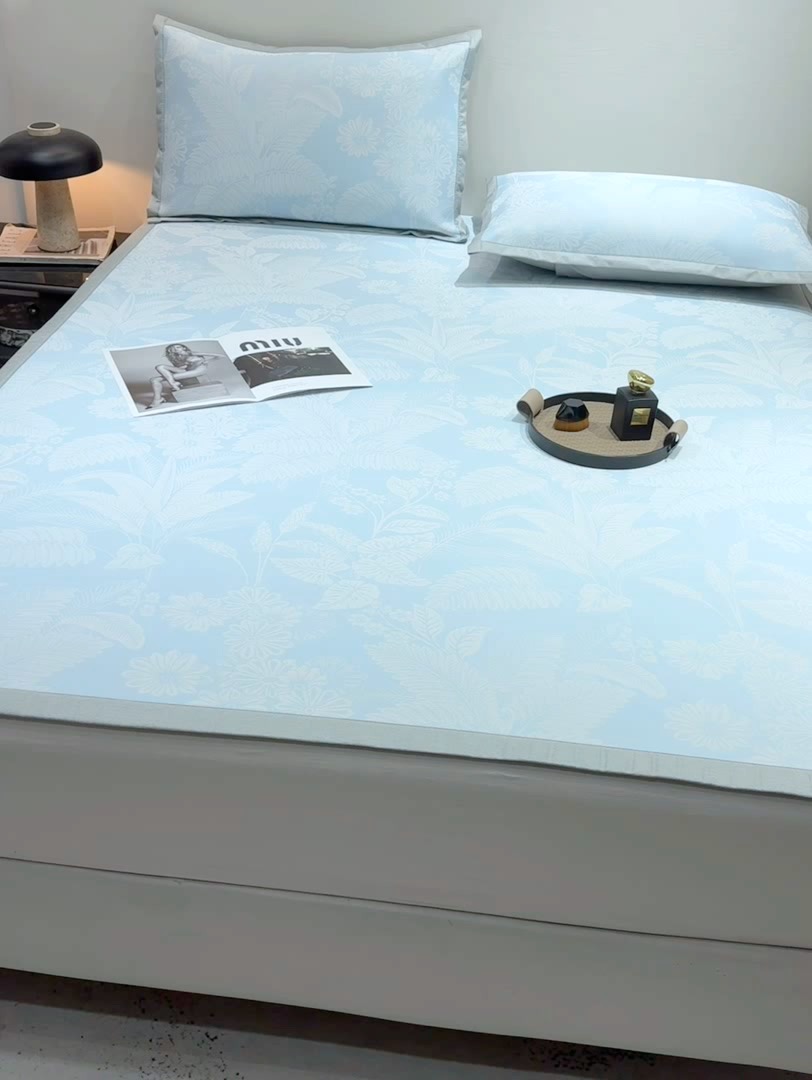 91家纺网 家纺一手货源 找家纺 蝶帕家纺 2025新品A类PE高分子乙纶复合三明治提花冰丝席 热带雨林 床席