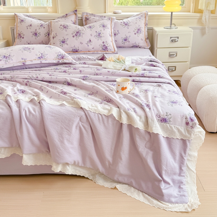 91家纺网 家纺一手货源 找家纺 【苏东来】2025小清新韩版印花蕾丝花边皱皱棉工艺款拼接单夏被四件套韩式赫本碎花荷叶边夏凉被子空调被双人春秋被可水洗 铃萝