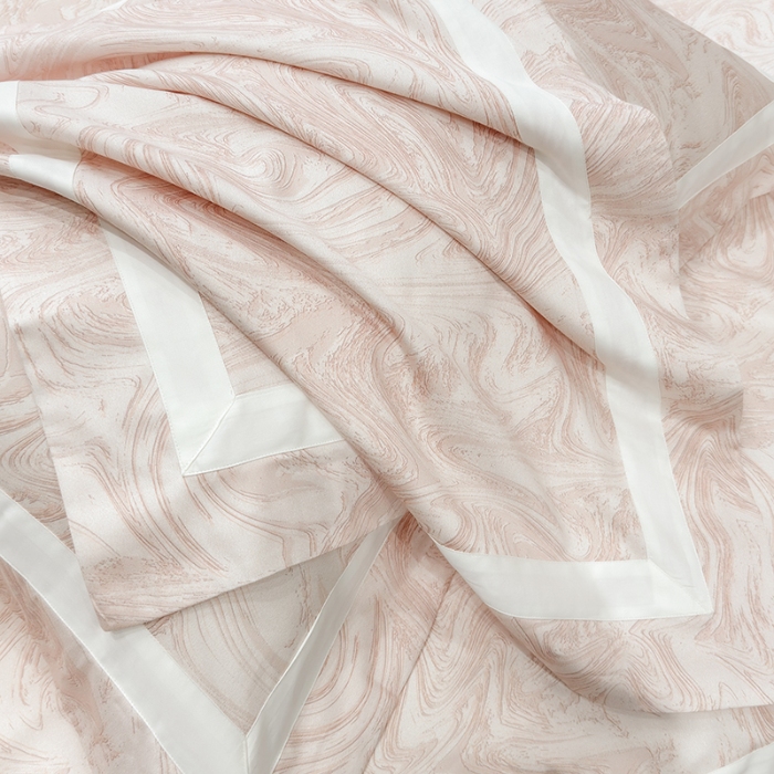 91家纺网 家纺一手货源 找家纺 春夏新品50*50S贡缎长绒棉活性数码印花四件套纯棉床单床笠高档礼盒装 樱花粉-铂金时代-贡缎长绒