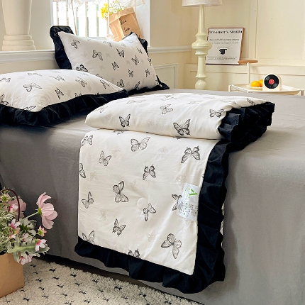 91家纺网 家纺一手货源 找家纺 （总）鑫利来家纺 2025爆款法式赫本风水洗棉韩版荷叶花边云朵棉夏被夏凉被空调被四件套直播爆款