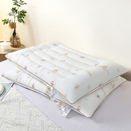 91家纺网 家纺一手货源 找家纺 兴丝露枕芯 暖芯羽丝枕 印花护颈枕 低枕 成人枕芯