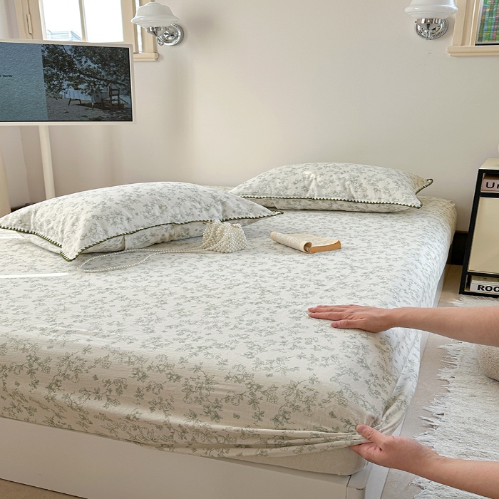 91家纺网 家纺一手货源 找家纺 金丝鸟 2025春夏新款全棉纯棉双层纱床笠 床笠单件 绿意枝头