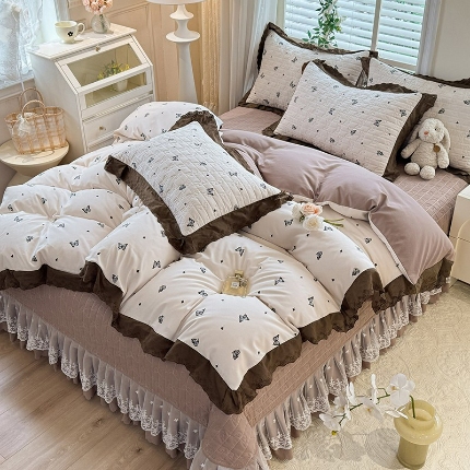 91家纺网 家纺一手货源 找家纺 （总）2025春夏新款复古印花小碎花针织棉双层纱夹棉床盖四件套