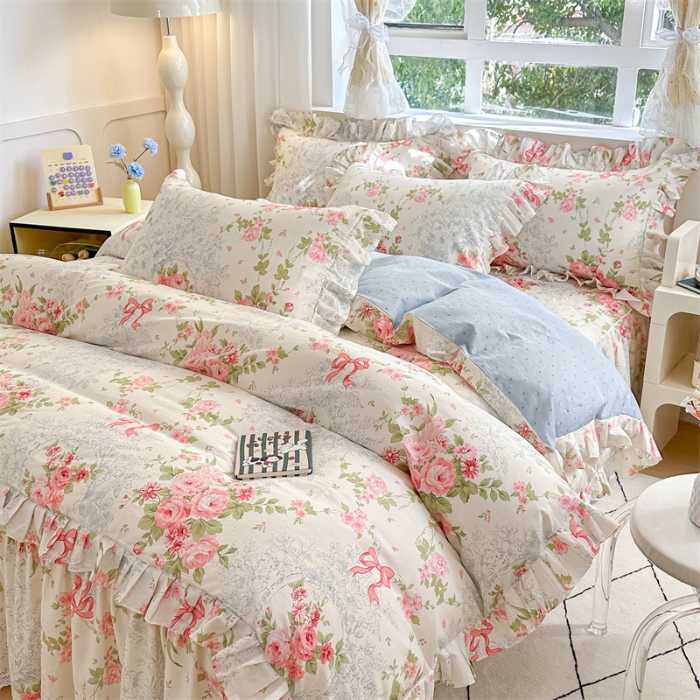 91家纺网 家纺一手货源 找家纺 忘忧草 2025新款全棉夹棉印花床裙四件套纯棉 柏林花涧