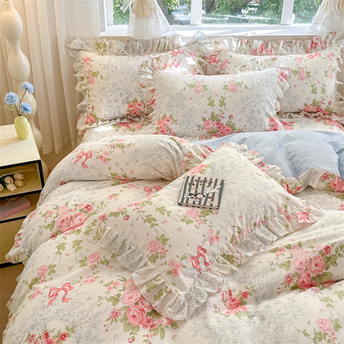 91家纺网 家纺一手货源 找家纺 忘忧草 2025新款全棉夹棉印花床裙四件套纯棉 柏林花涧