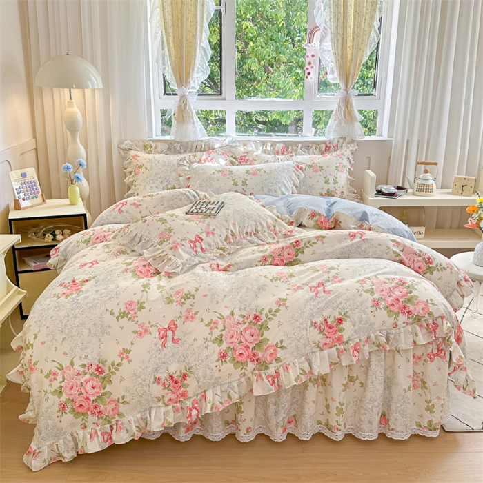 91家纺网 家纺一手货源 找家纺 忘忧草 2025新款全棉夹棉印花床裙四件套纯棉 柏林花涧