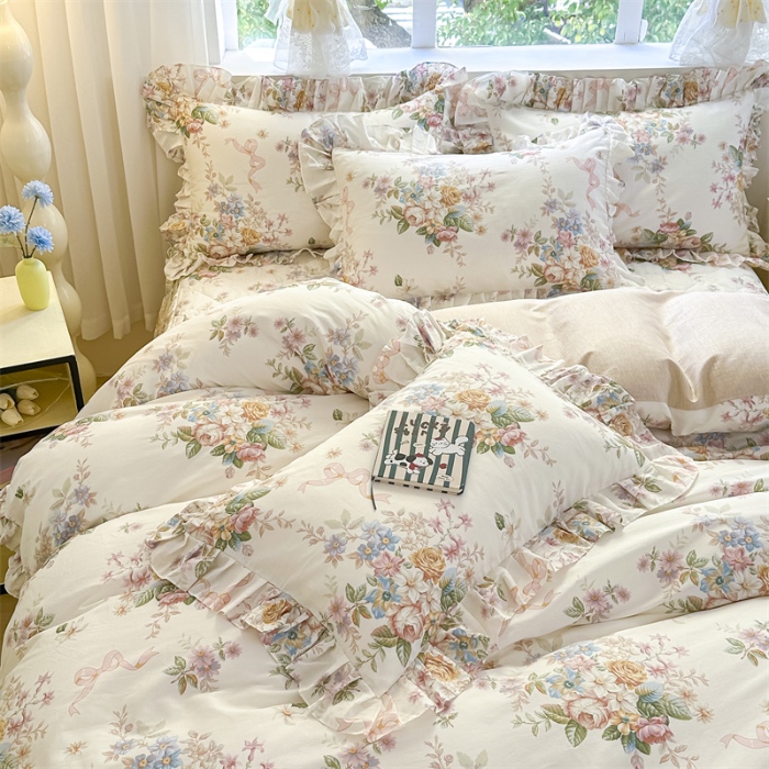 91家纺网 家纺一手货源 找家纺 忘忧草 2025新款全棉夹棉印花床裙四件套纯棉 花颜悦色