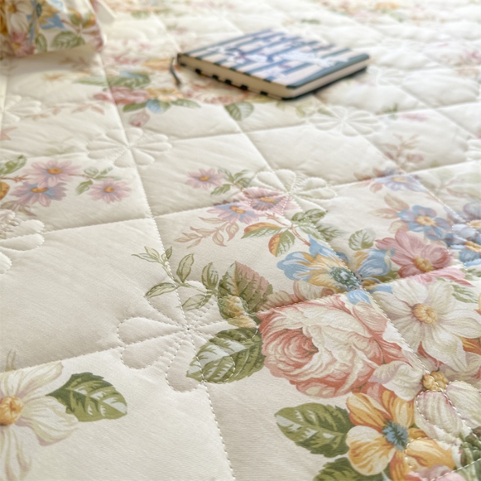 91家纺网 家纺一手货源 找家纺 忘忧草 2025新款全棉夹棉印花床裙四件套纯棉 花颜悦色