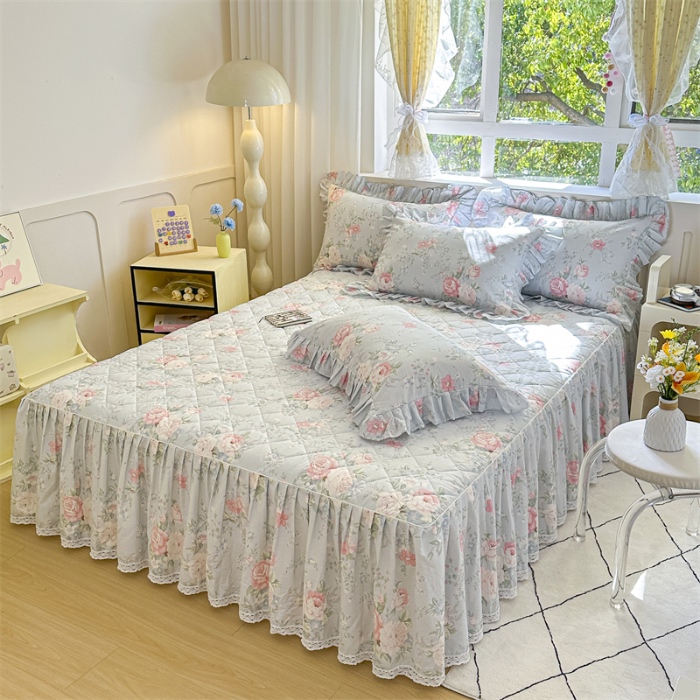 91家纺网 家纺一手货源 找家纺 忘忧草 2025新款全棉夹棉印花床裙四件套纯棉 华庭庄园-蓝