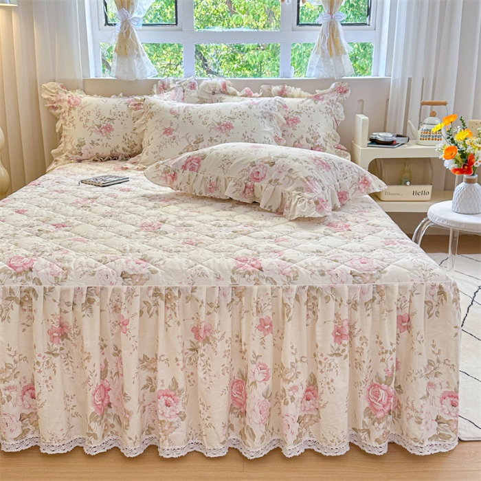 91家纺网 家纺一手货源 找家纺 忘忧草 2025新款全棉夹棉印花床裙四件套纯棉 华庭庄园-米