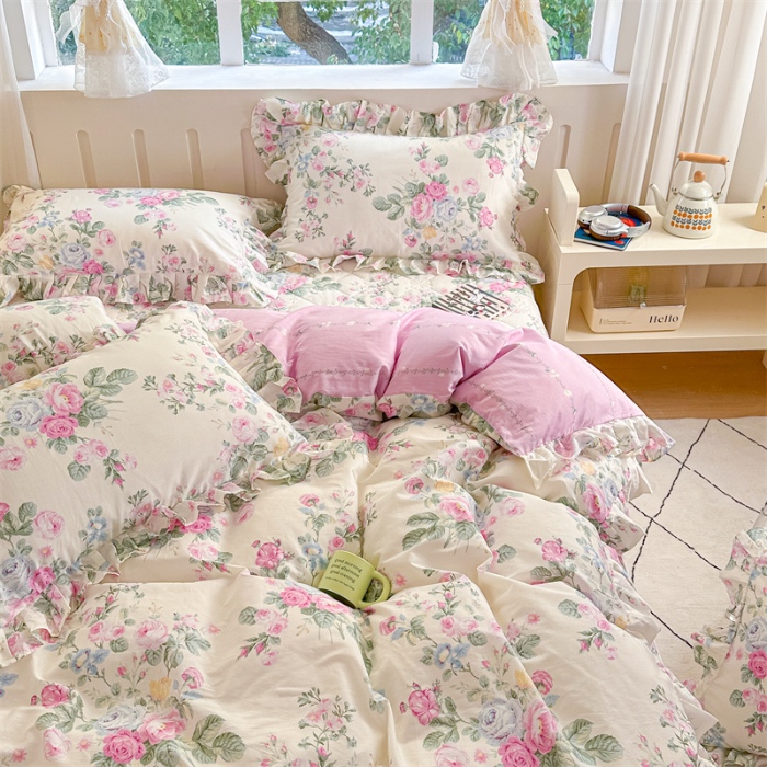 91家纺网 家纺一手货源 找家纺 忘忧草 2025新款全棉夹棉印花床裙四件套纯棉 可妮露