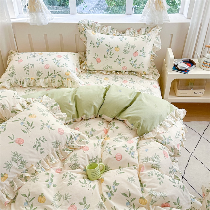 91家纺网 家纺一手货源 找家纺 忘忧草 2025新款全棉夹棉印花床裙四件套纯棉 轻婉花语