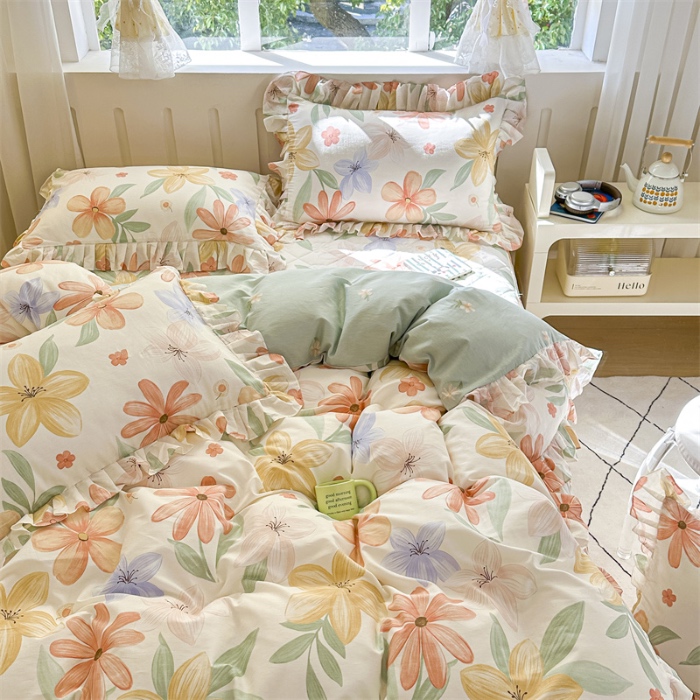 91家纺网 家纺一手货源 找家纺 忘忧草 2025新款全棉夹棉印花床裙四件套纯棉 云裳花谷