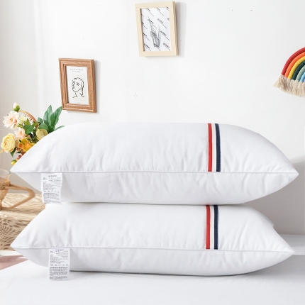 91家纺网 家纺一手货源 找家纺 兴丝露枕芯 英伦风全棉彩条羽丝枕 羽丝绒枕芯 枕头 枕芯 全棉酒店枕 单人枕 全棉枕芯