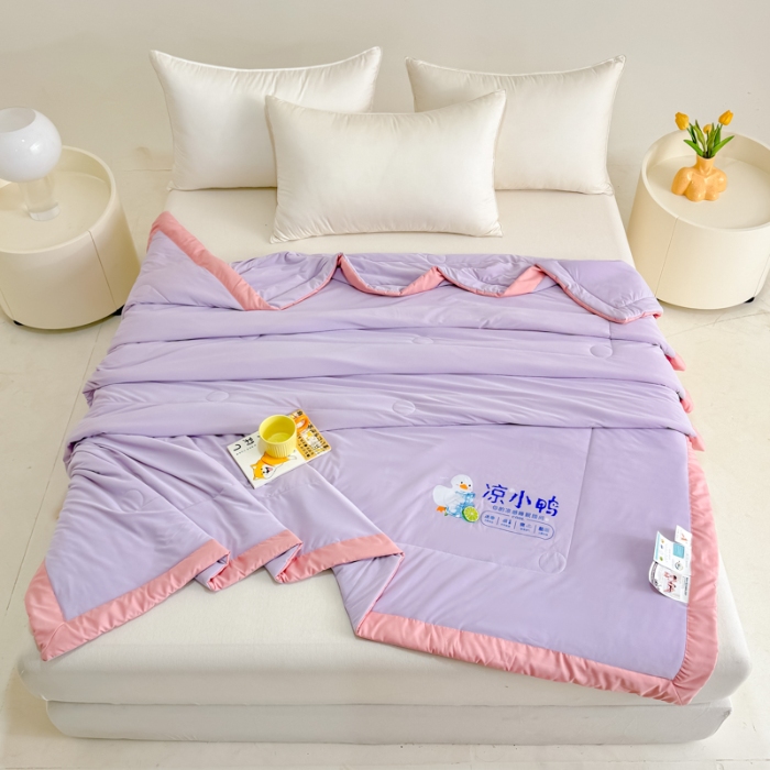 91家纺网 家纺一手货源 找家纺 【苏东来】2025年夏季高端真锦氨凉感夏被纯色空调被单双人夏被春秋被子冰丝夏被被芯直播爆款 凉小鸭紫