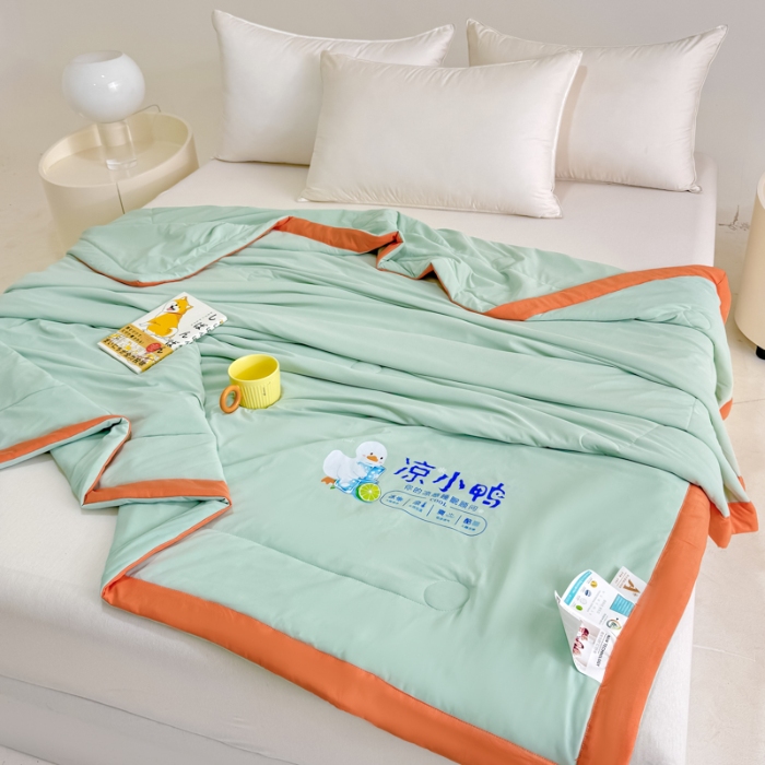91家纺网 家纺一手货源 找家纺 【苏东来】2025年夏季高端真锦氨凉感夏被纯色空调被单双人夏被春秋被子冰丝夏被被芯直播爆款 凉小鸭天青