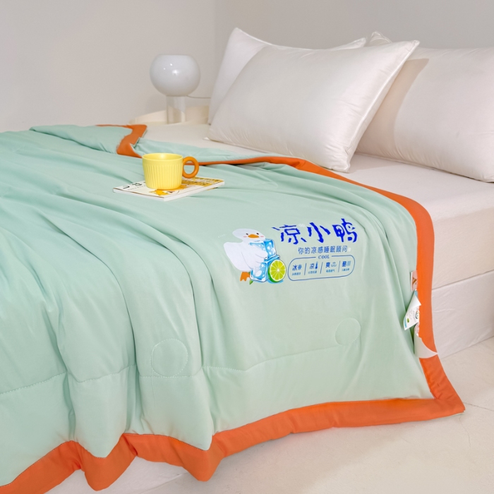 91家纺网 家纺一手货源 找家纺 【苏东来】2025年夏季高端真锦氨凉感夏被纯色空调被单双人夏被春秋被子冰丝夏被被芯直播爆款 凉小鸭天青